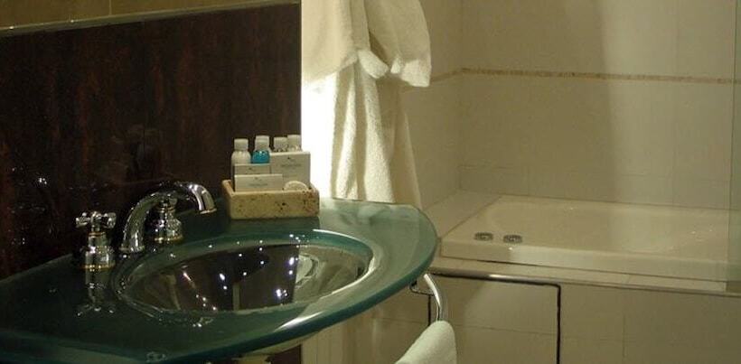 غرفة تنفيذية, Montanas Azules Apart