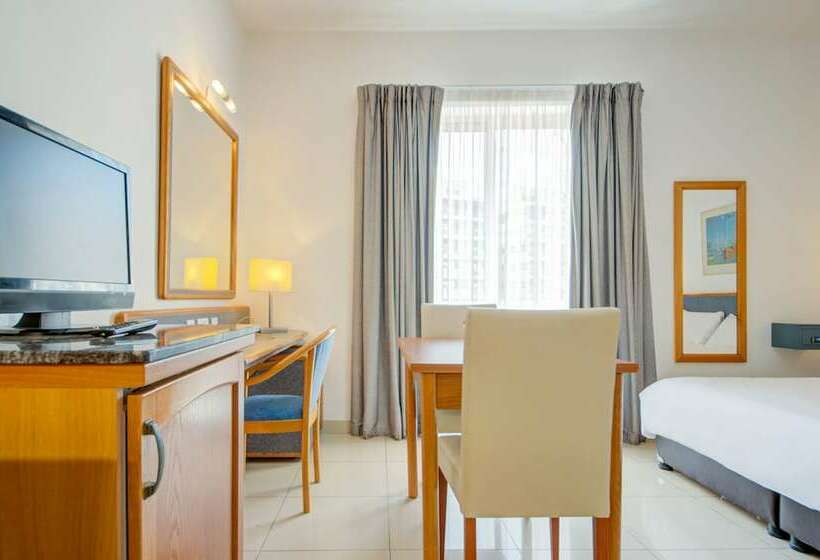 استودیوی استاندارد, Ax Sunny Coast Resort & Spa