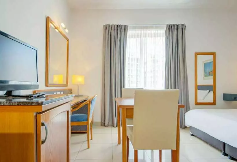 استودیوی استاندارد, Ax Sunny Coast Resort & Spa