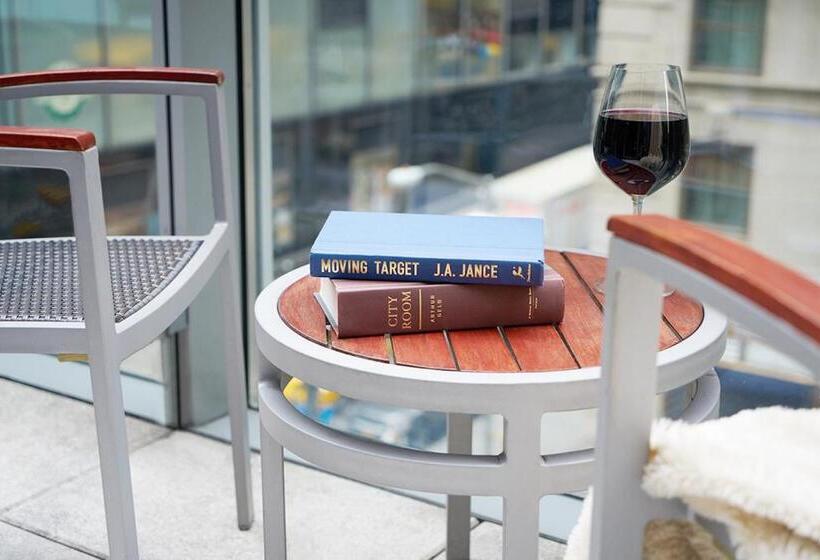 带露台的标准工作室, 48lex New York