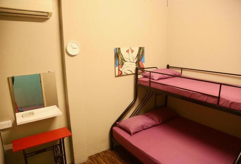 اتاق ساده سه‌ نفره, Backpacker Cozy Corner Guesthouse