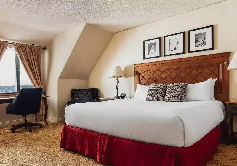 キングサイズベッドのスイートルーム, White Pine Inn & Suites
