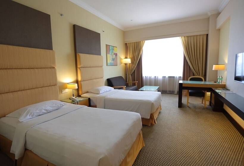 디럭스 룸, Dynasty Hotel Miri