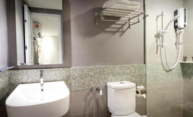 Номер Superior, Sovotel Express @ Kota Damansara 16