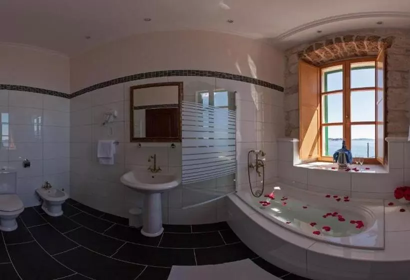 اتاق کلاسیک با چشم‌انداز دریا, Heritage Boutique Hotel Adriatic Adults Only