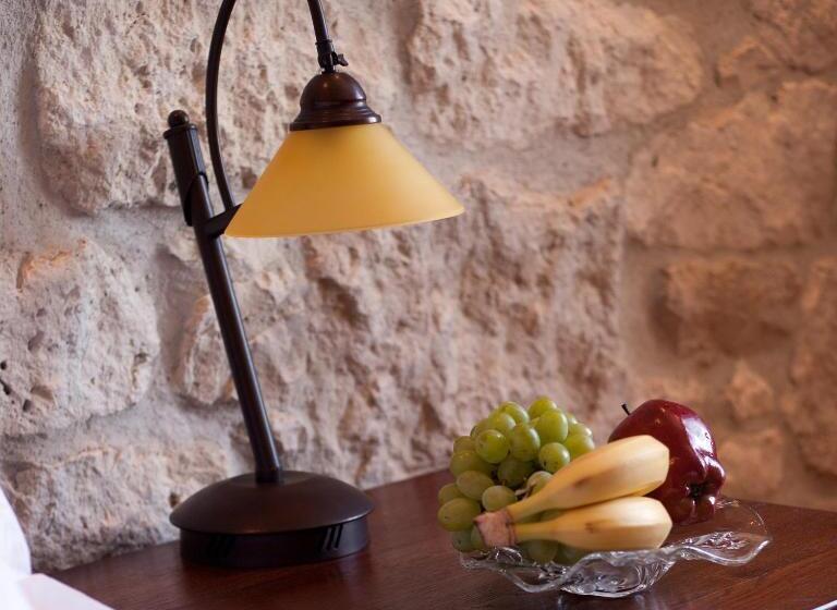 اتاق لوکس با بالکن و چشم‌انداز دریا, Heritage Boutique Hotel Adriatic Adults Only