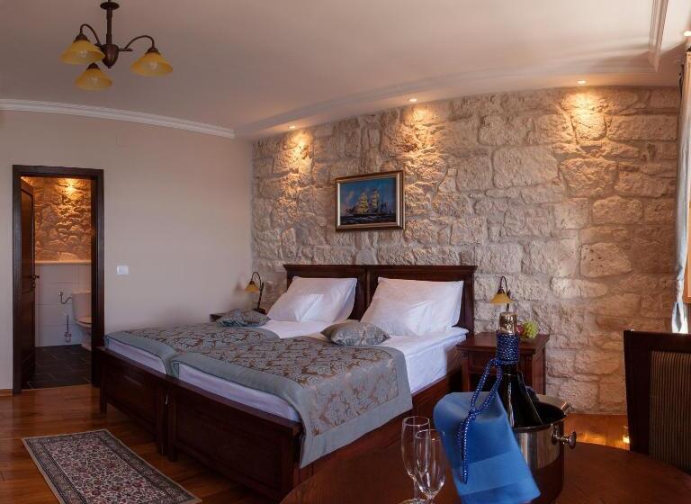 اتاق سوپریور با چشم‌انداز دریا و بالکن, Heritage Boutique Hotel Adriatic Adults Only