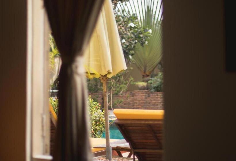 غرفة قياسية, La Villa