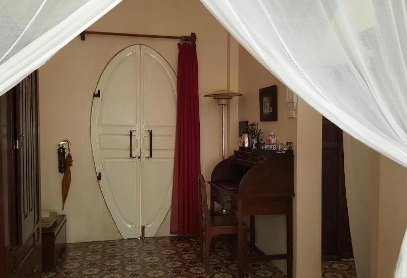 غرفة قياسية, La Villa