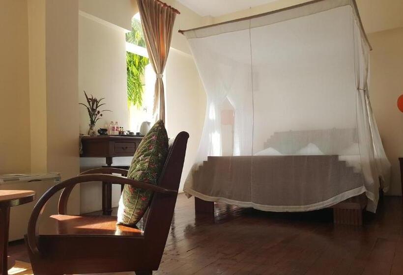 غرفة قياسية, La Villa