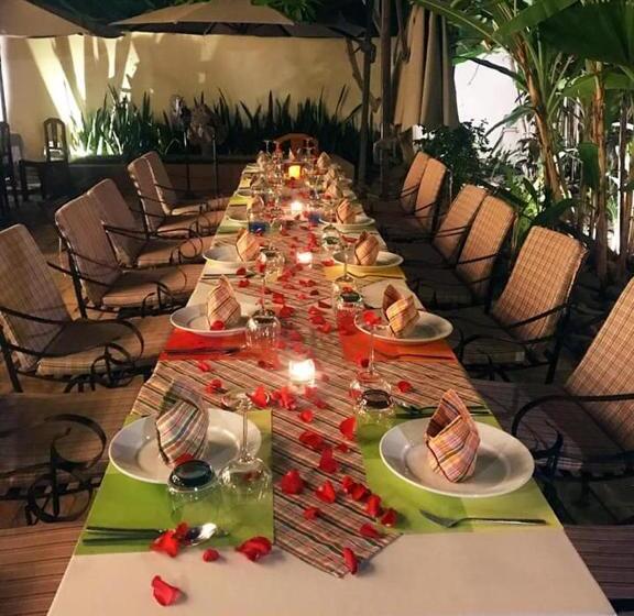 غرفة قياسية رباعية, La Villa