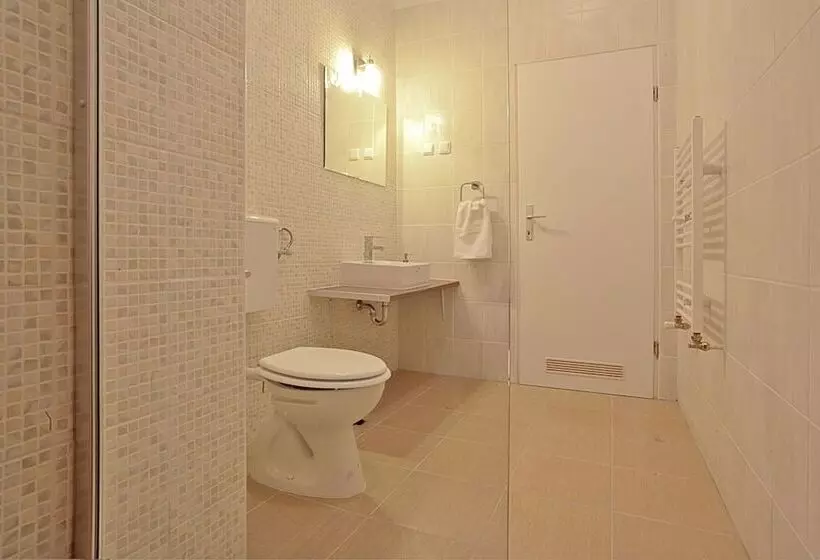 Deluxe Neljän Hengen Huone, Taban Hostel Zagreb   Hostel