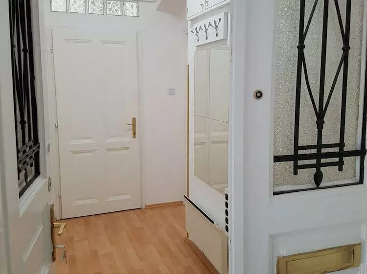 Huoneisto 1 Makuuhuone, Taban Hostel Zagreb   Hostel