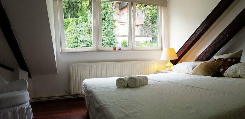 آپارتمان لوکس 1 خوابه, Taban Hostel Zagreb   Hostel