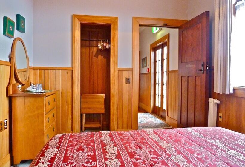 Camera Standard, Te Anau Lodge