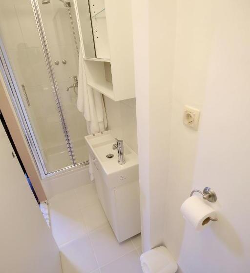 이코노미 룸, Villa Maimare