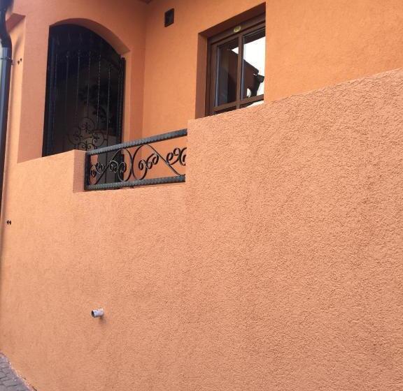 이코노미 룸, Villa Maimare