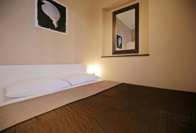 이코노미 룸, Villa Maimare