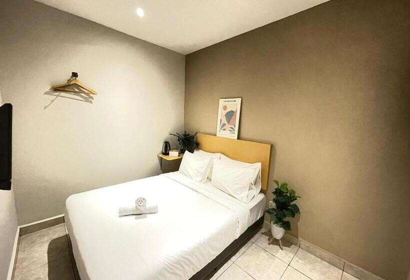 Standart Oda, Swing & Pillows   Kl Sri Petaling