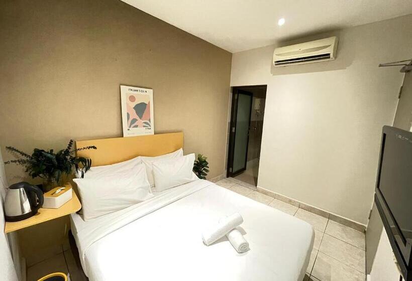 Standart Oda, Swing & Pillows   Kl Sri Petaling