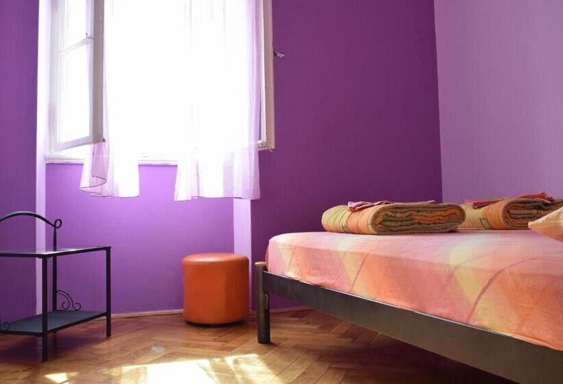 اتاق اکونومی, Old Town Hostel Split