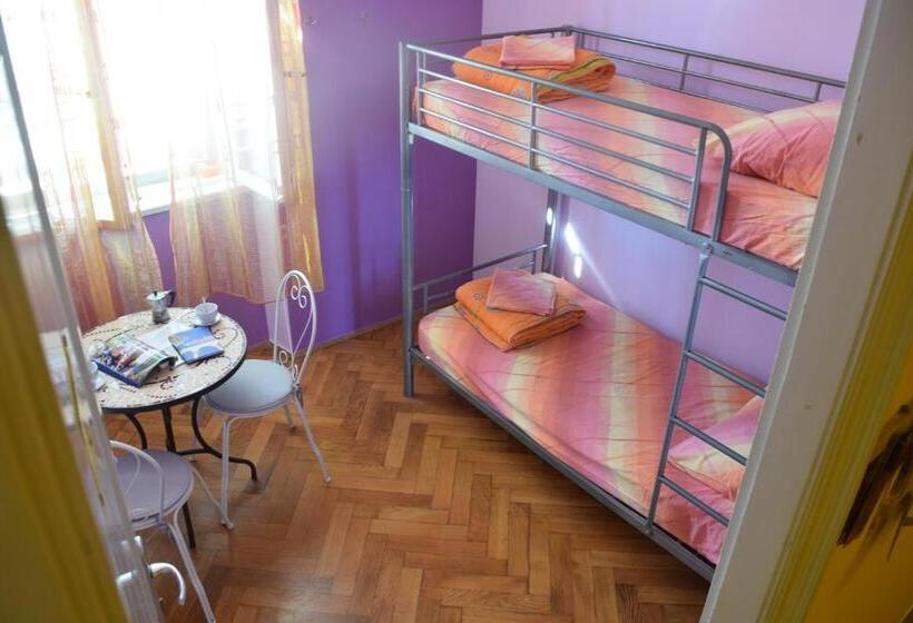 اتاق اکونومی, Old Town Hostel Split