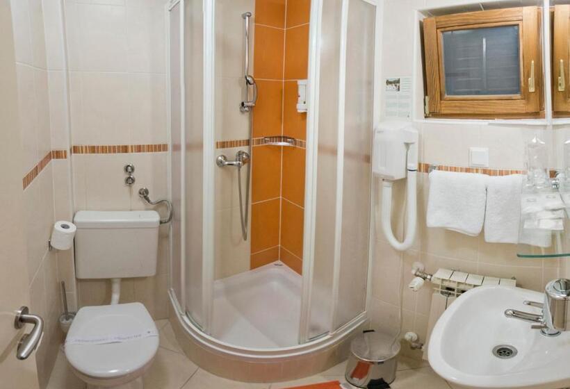 高级大房间, Plitvice Holiday Resort