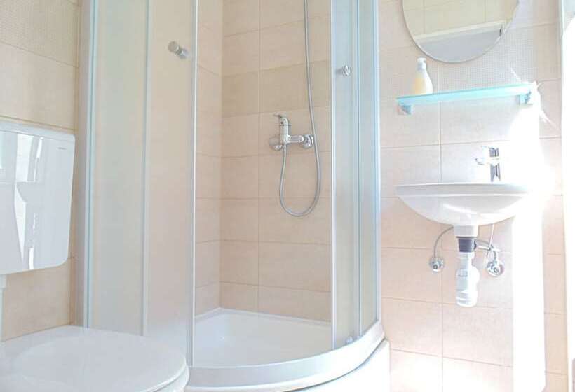 اتاق استاندارد با چشمانداز باغ, Rooms And Apartments Djanovic