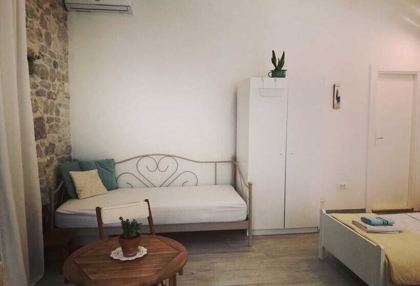 غرفة قياسية رباعية, Rooms And Apartments Djanovic