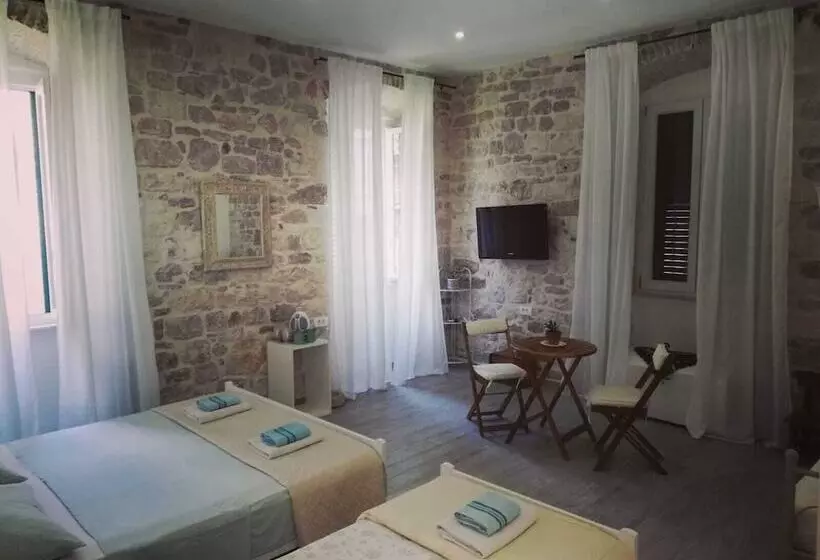 スタンダード４人部屋, Rooms And Apartments Djanovic