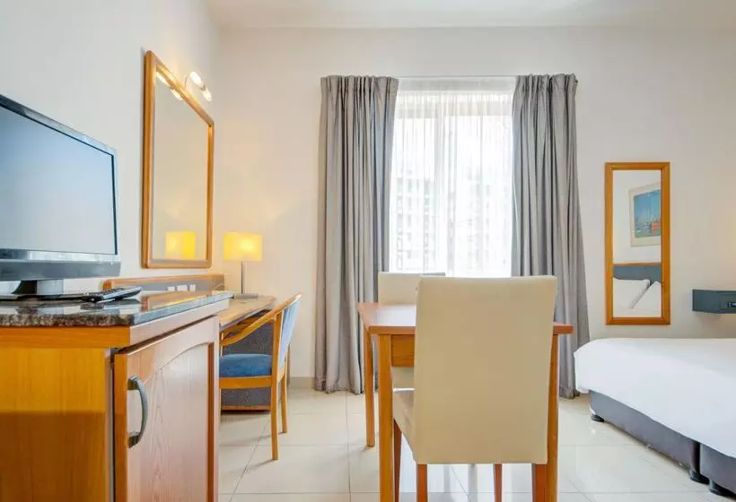 استودیوی استاندارد, Ax Sunny Coast Resort & Spa