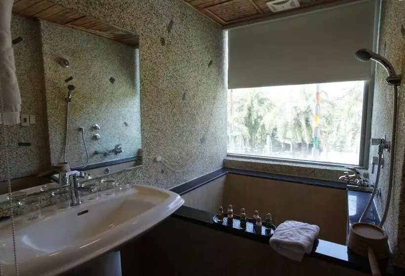 اتاق استاندارد چهار تخته, Art Spa