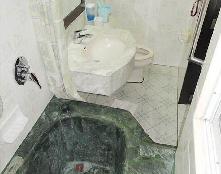 اتاق سوپریور, Anika Suites