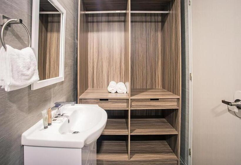 اتاق سوپریور سه تخته, Anika Suites