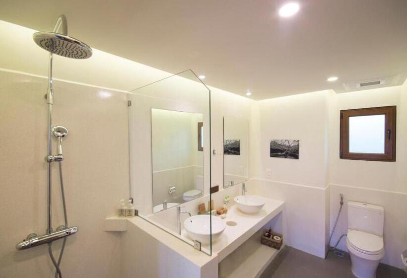 اتاق لوکس با چشمانداز باغ, Cassia Cottage Resort And Spa