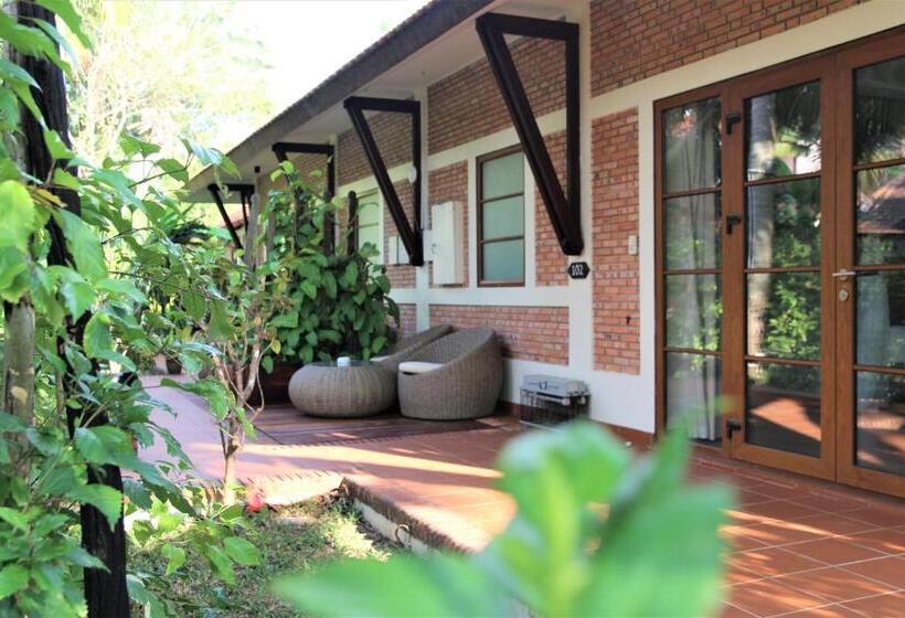 اتاق لوکس با چشمانداز باغ, Cassia Cottage Resort And Spa