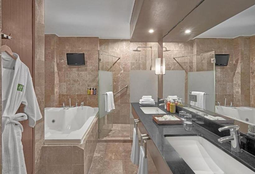 סוויטה עם מיטת קווין, Holiday Inn & Suites Batangas Limapark, An Ihg