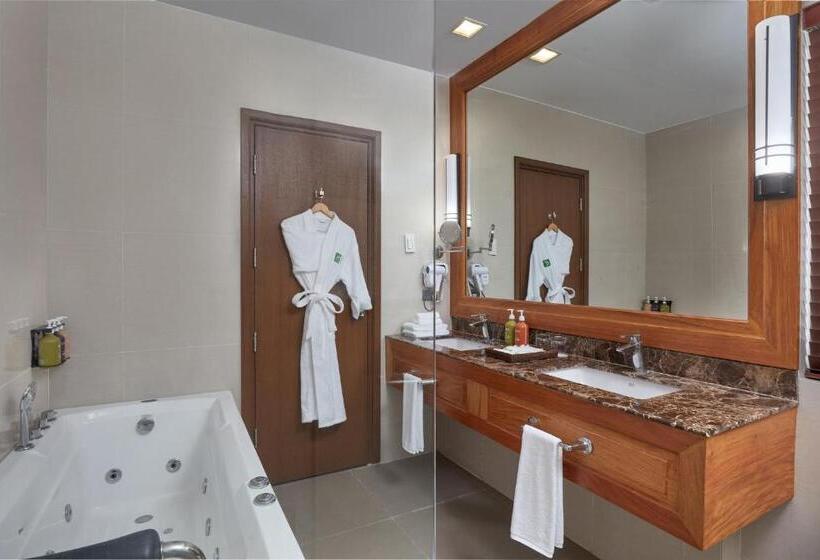 2 Bedroom Suite Pool View, Holiday Inn & Suites Batangas Limapark, An Ihg