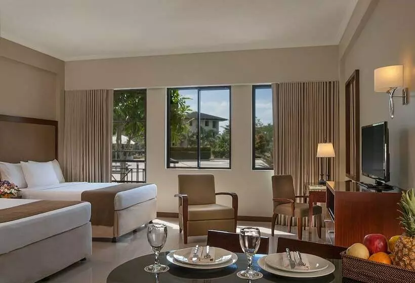スイート, Holiday Inn & Suites Batangas Limapark, An Ihg
