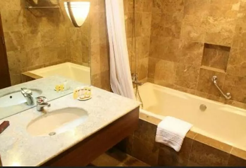 スイート, Holiday Inn & Suites Batangas Limapark, An Ihg