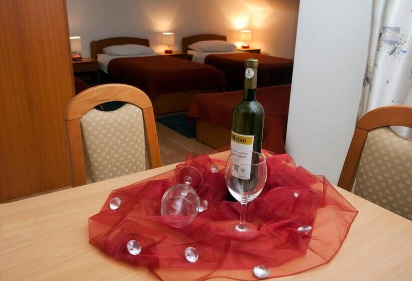 غرفة قياسية, Metković