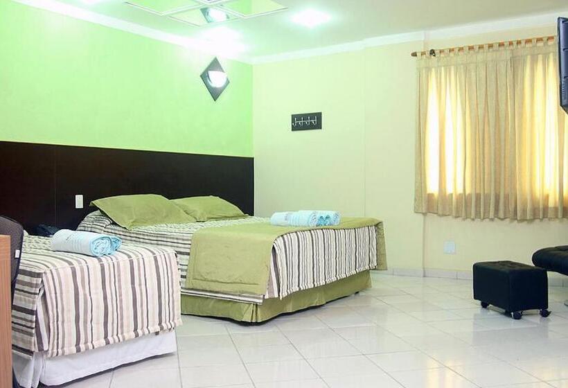 Standaard Driepersoonskamer, Monte Serrat