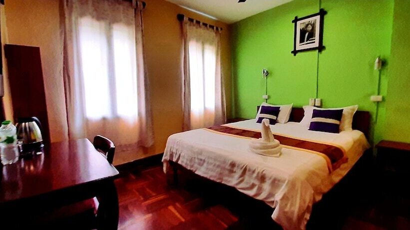 اتاق سوپریور با چشم‌انداز رودخانه, Saynamkhan River View