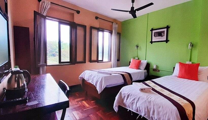 اتاق سوپریور با چشم‌انداز رودخانه, Saynamkhan River View