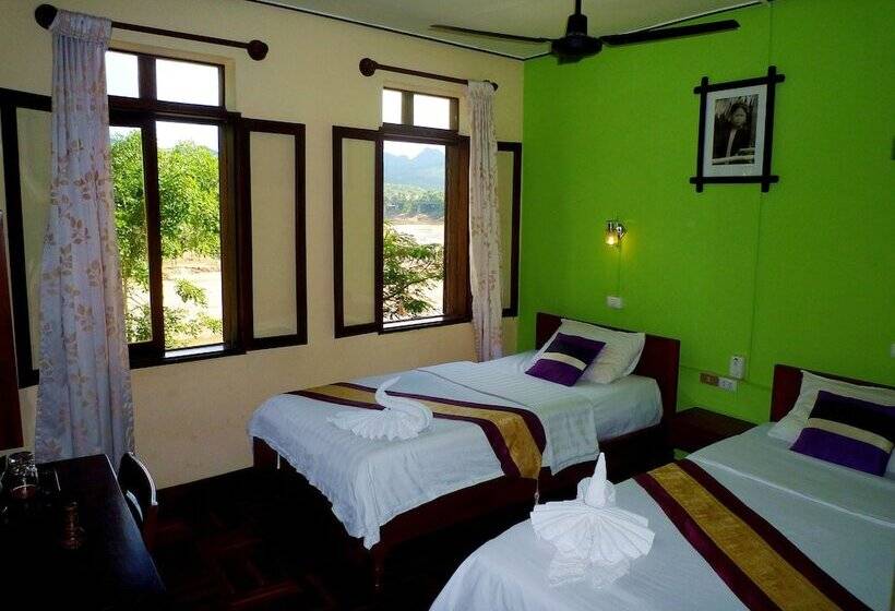 اتاق سوپریور با چشم‌انداز رودخانه, Saynamkhan River View