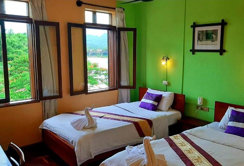 اتاق استاندارد با چشم‌انداز, Saynamkhan River View