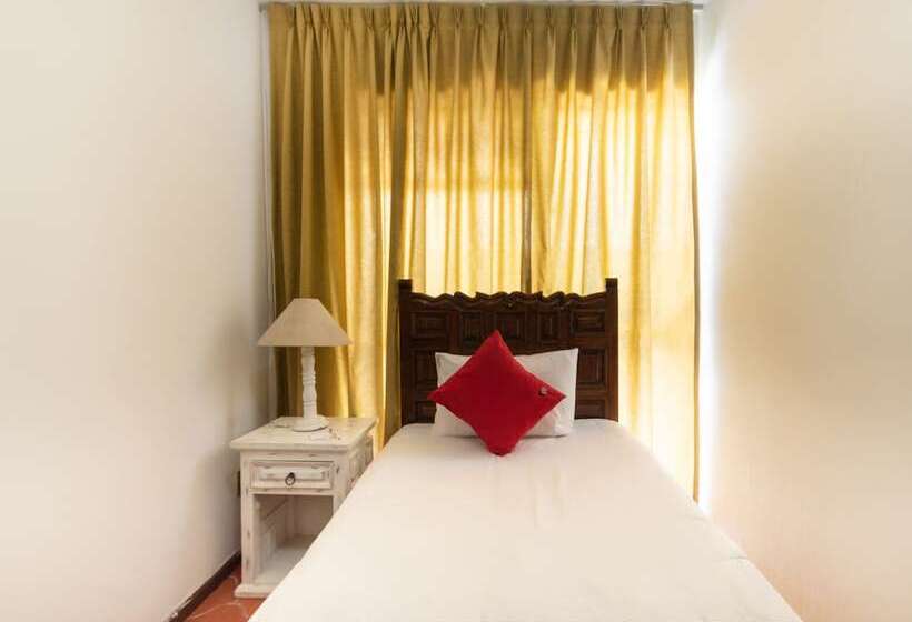 Номер Стандарт Трехместный, Suites Internacional