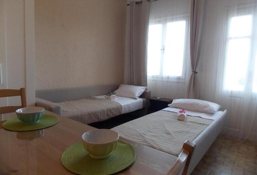 Apartamento 1 Dormitório Vista Mar, Mirabella Apartments