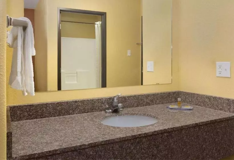 Standard-huone, Days Inn By Wyndham Lumberton