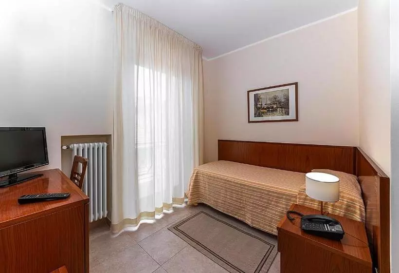 Standard Yhden Hengen Huone, Il Nocchiero City